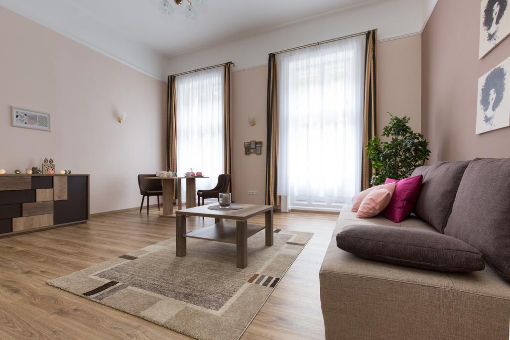 Bpm: Dob70 Classic Apartment In Downtown Budapešť Pokoj fotografie