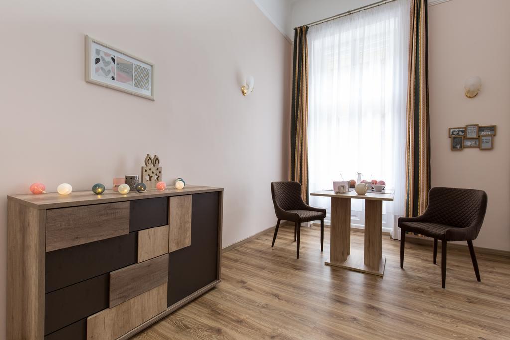 Bpm: Dob70 Classic Apartment In Downtown Budapešť Pokoj fotografie